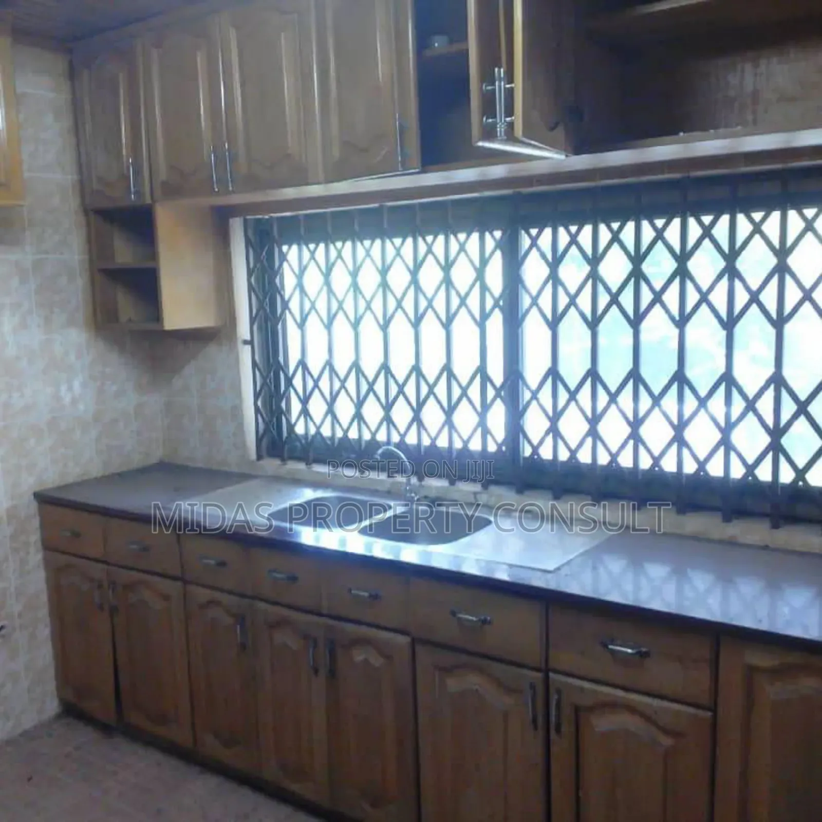 2bdrm House in Ada Foah, Sege for sale