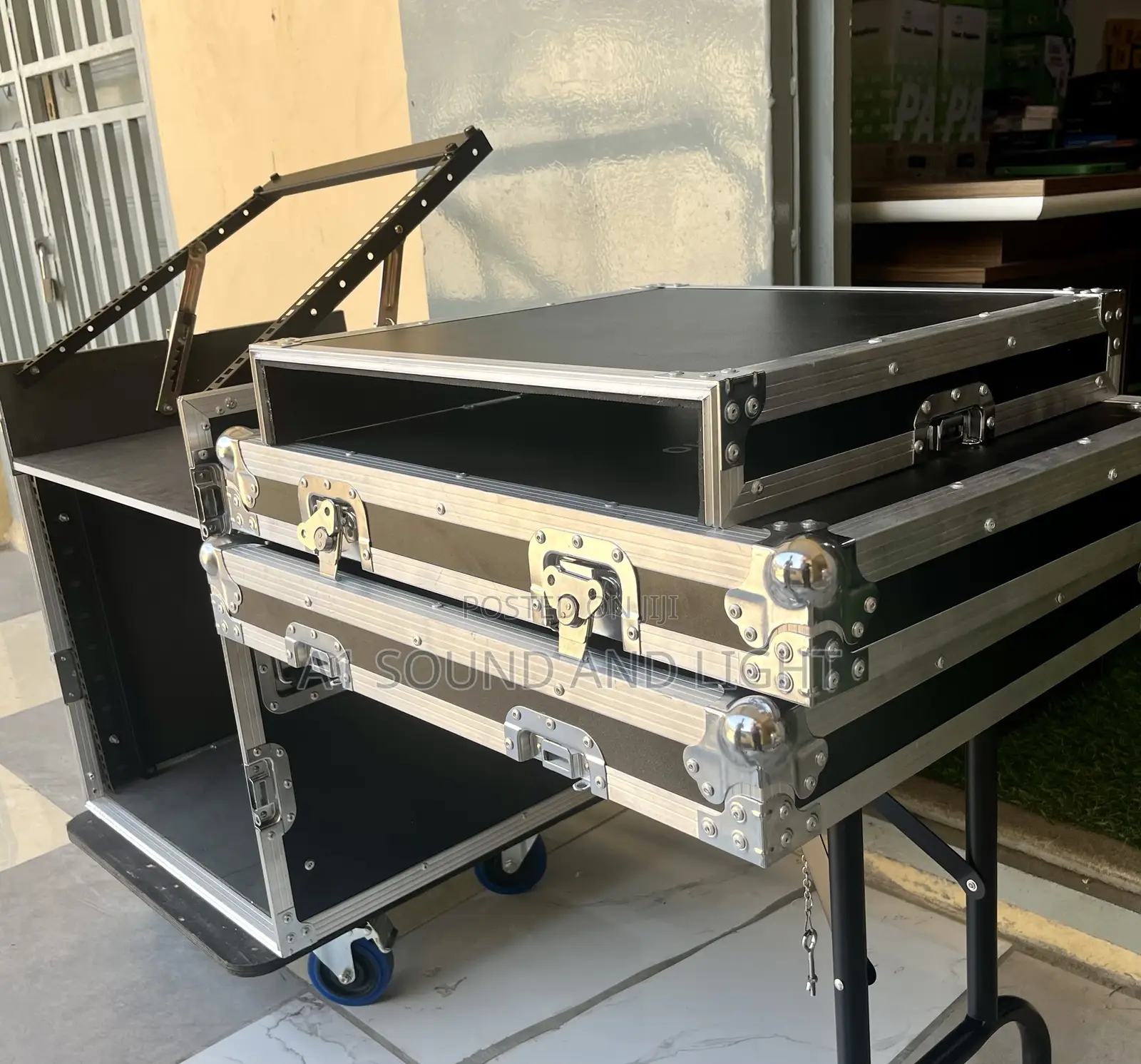 Dj Amplifier Rack 12u- Silver