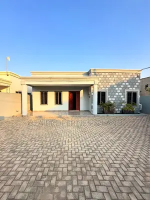 Furnished 3bdrm House in Lakeside Estate for sale