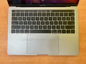 Laptop Apple MacBook Pro 2017 8GB Intel Core I5 SSD 512GB
