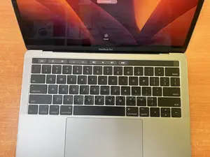 Laptop Apple MacBook Pro 2017 8GB Intel Core I5 SSD 512GB