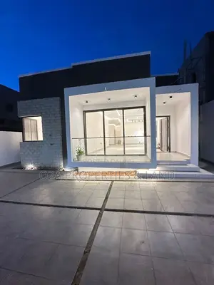 3bdrm House in Lakeside Estate for sale