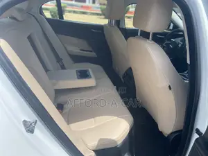 Jaguar XE 20d RWD 2017 White