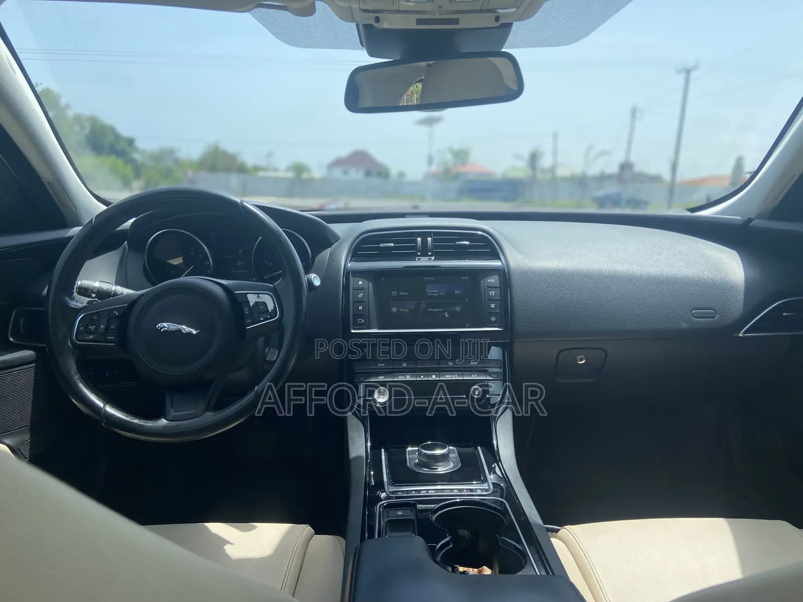 Jaguar XE 20d RWD 2017 White