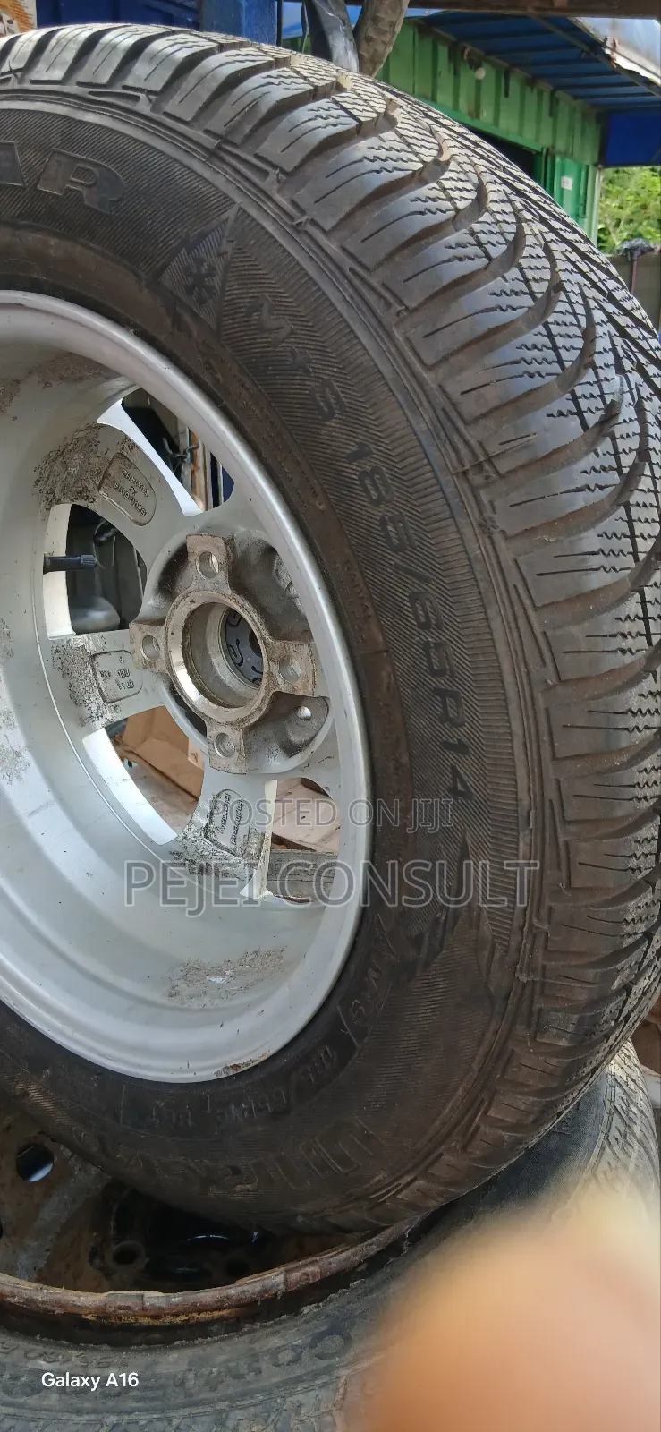 All Car Tyre Sizes,Home Used Tyres for Sale at Lapaz Racecourse