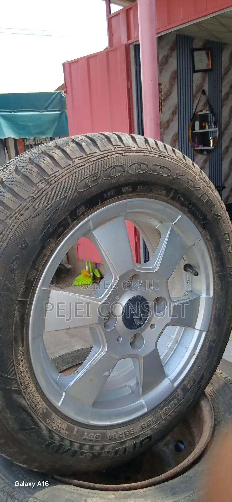 All Car Tyre Sizes,Home Used Tyres for Sale at Lapaz Racecourse