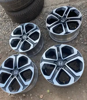 All Kinds of Car Rims Available