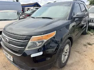 Ford Explorer XLT 4dr FWD (2.0L 4cyl 6A) 2013 Black