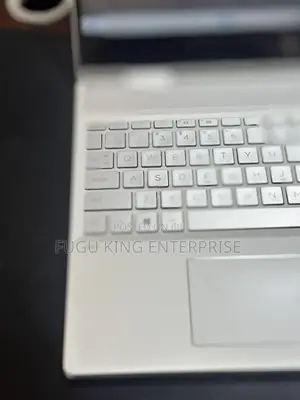 Laptop HP Envy 15-Ep0xxx 8GB Intel Core I7 SSD 512GB
