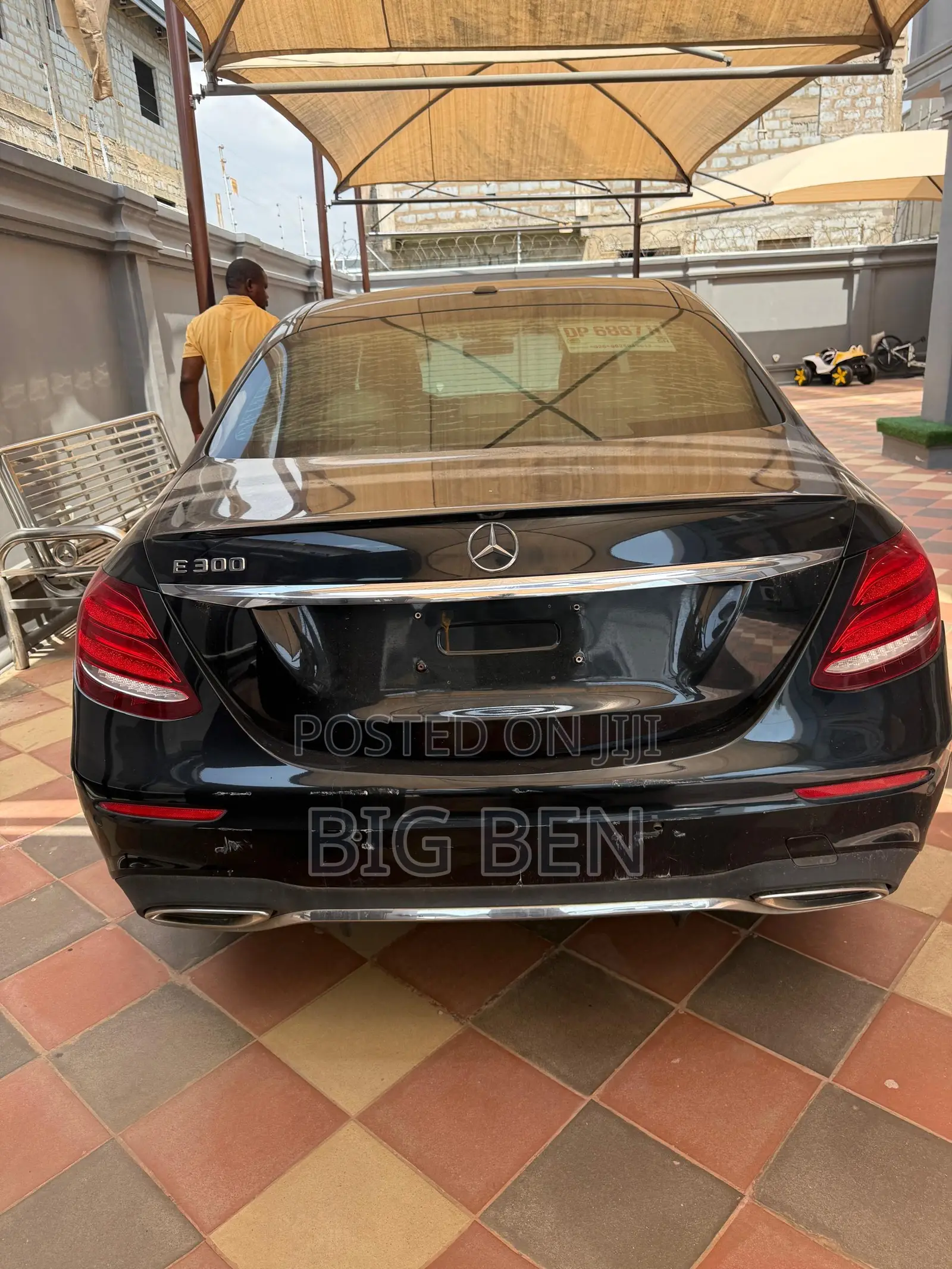 Mercedes-Benz E300 2018 Black