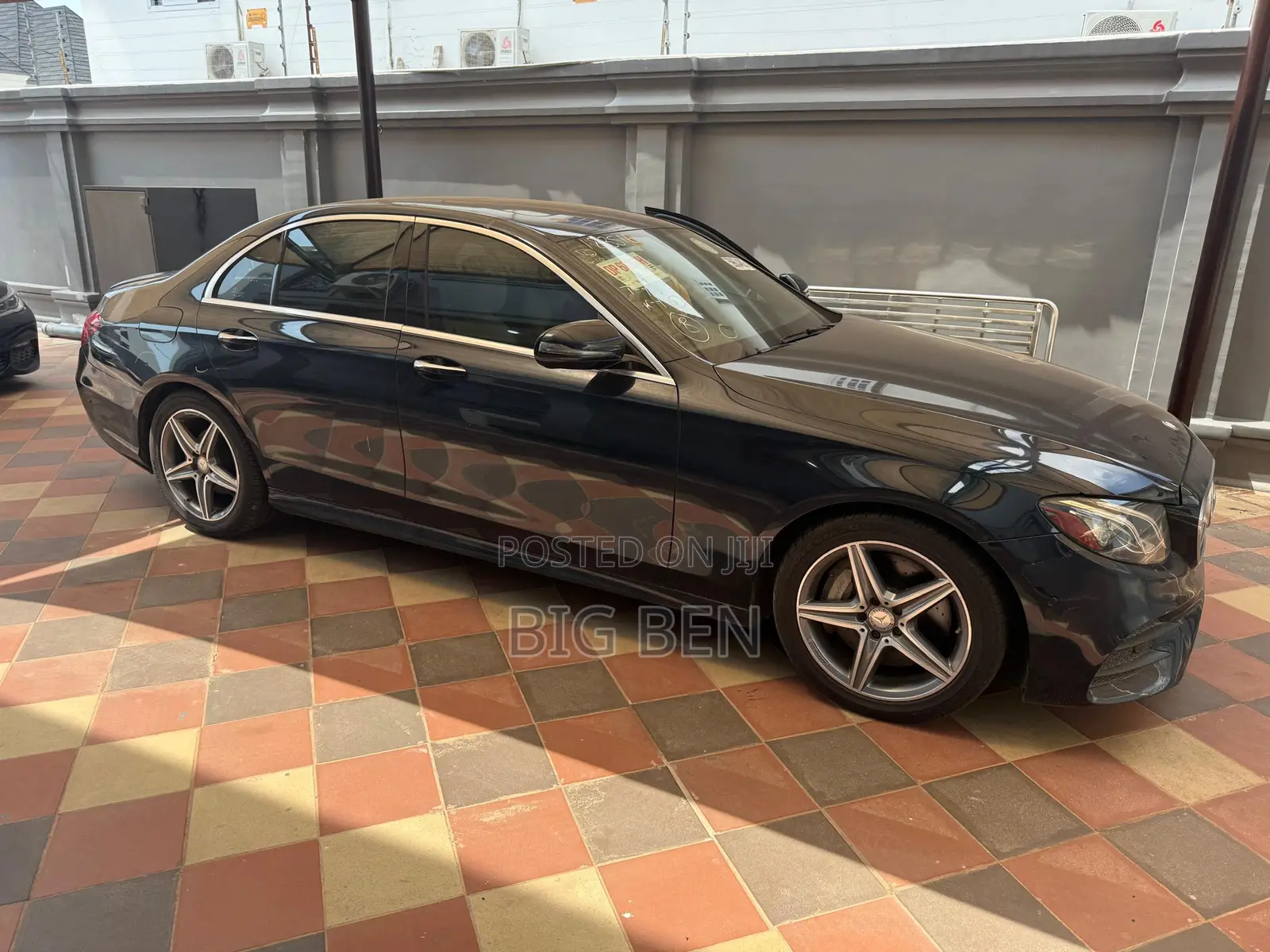 Mercedes-Benz E300 2018 Black