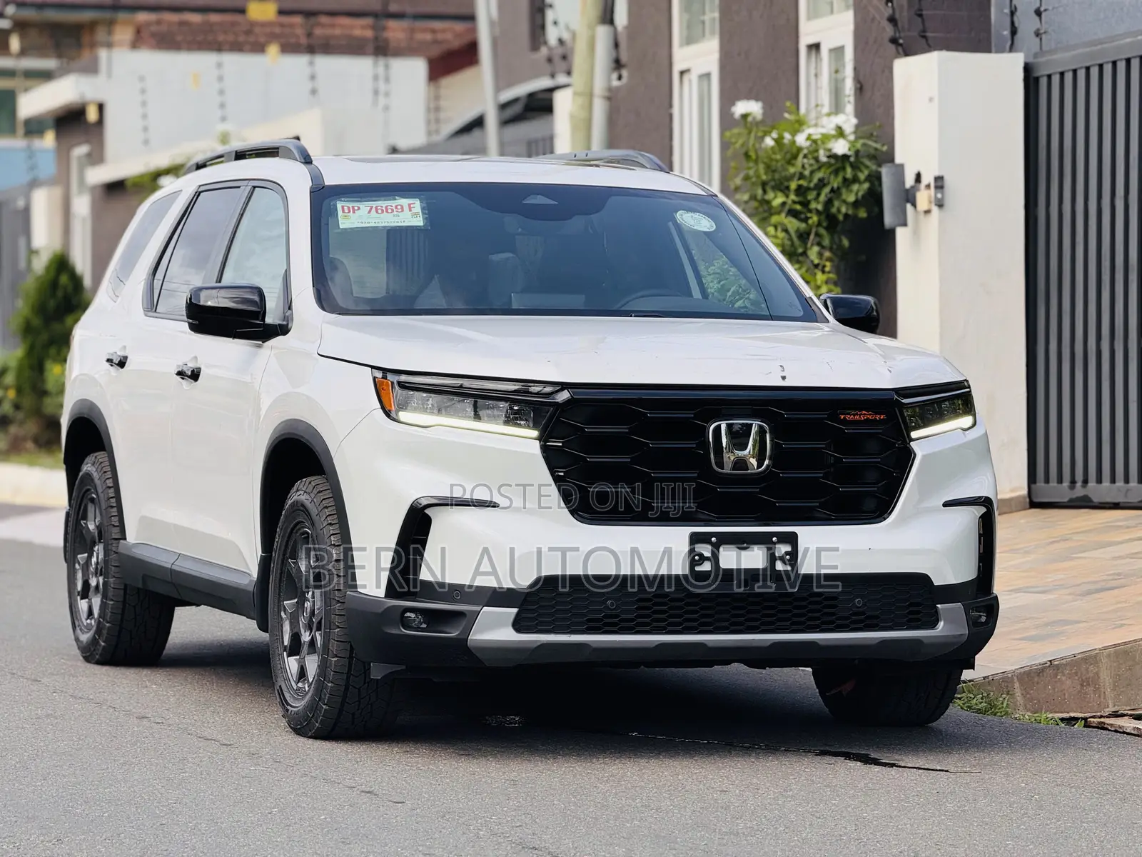 Honda Pilot TrailSport AWD 2024 White