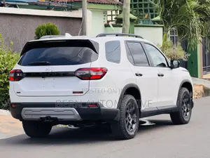 Honda Pilot TrailSport AWD 2024 White