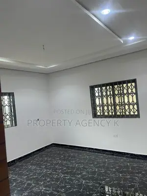3bdrm Apartment in Kff, Old Barrier for rent