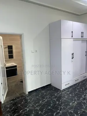 3bdrm Apartment in Kff, Old Barrier for rent