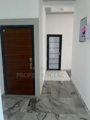3bdrm Apartment in Kff, Old Barrier for rent