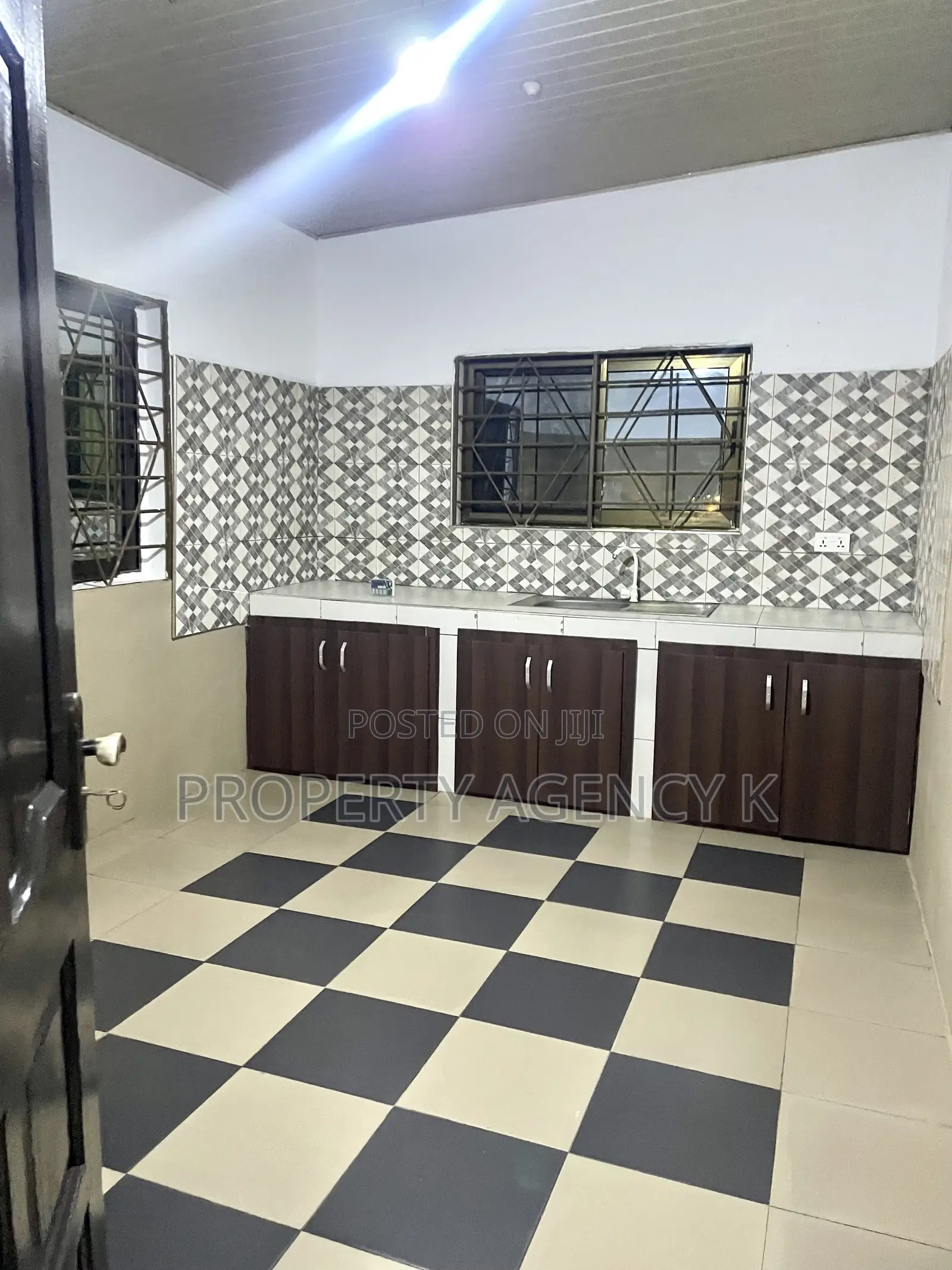 2bdrm Apartment in Kff, Old Barrier for rent