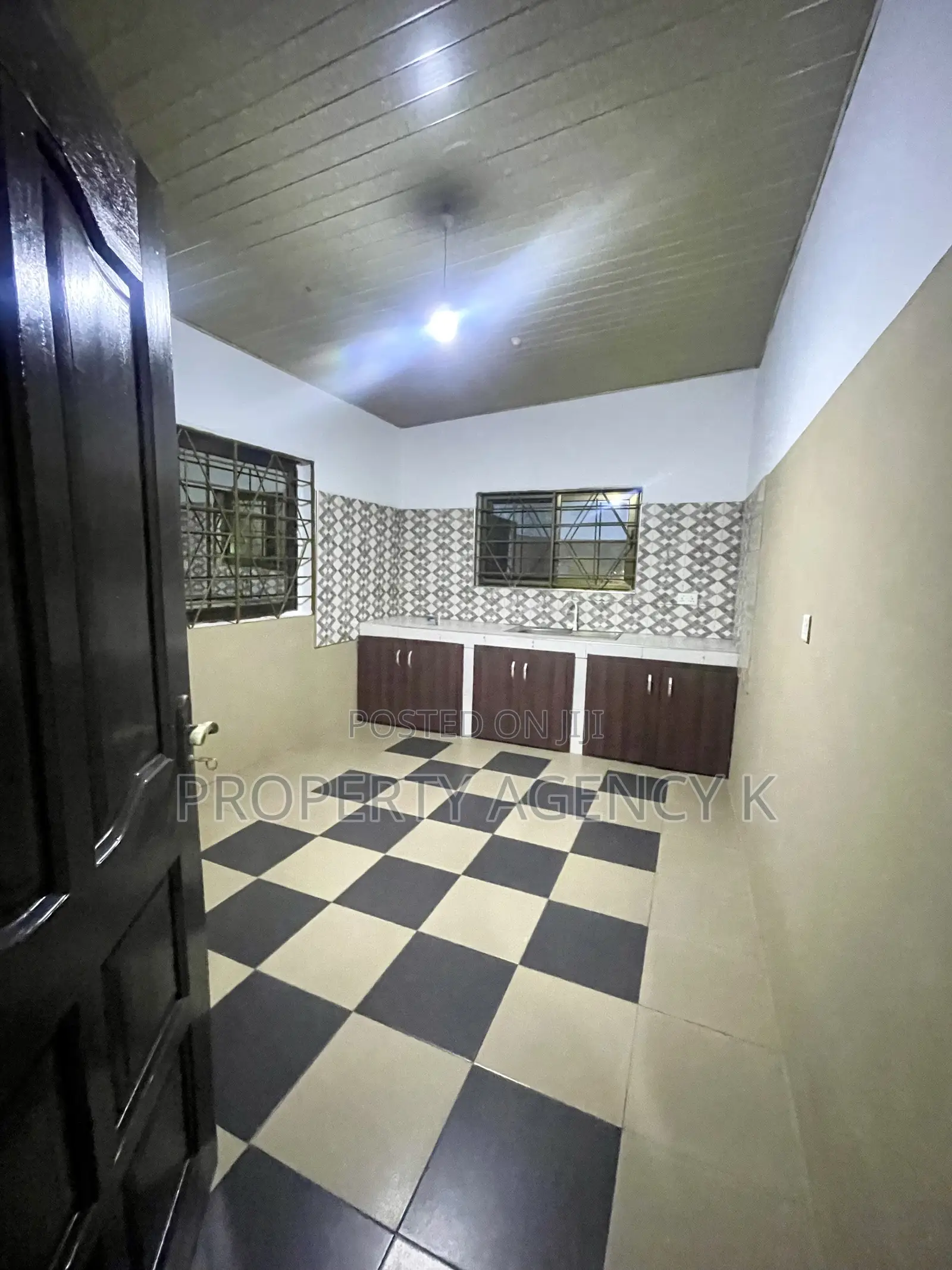 2bdrm Apartment in Kff, Old Barrier for rent