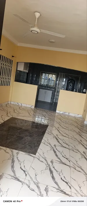 2bdrm Apartment in Ablekuma Nsakina for rent