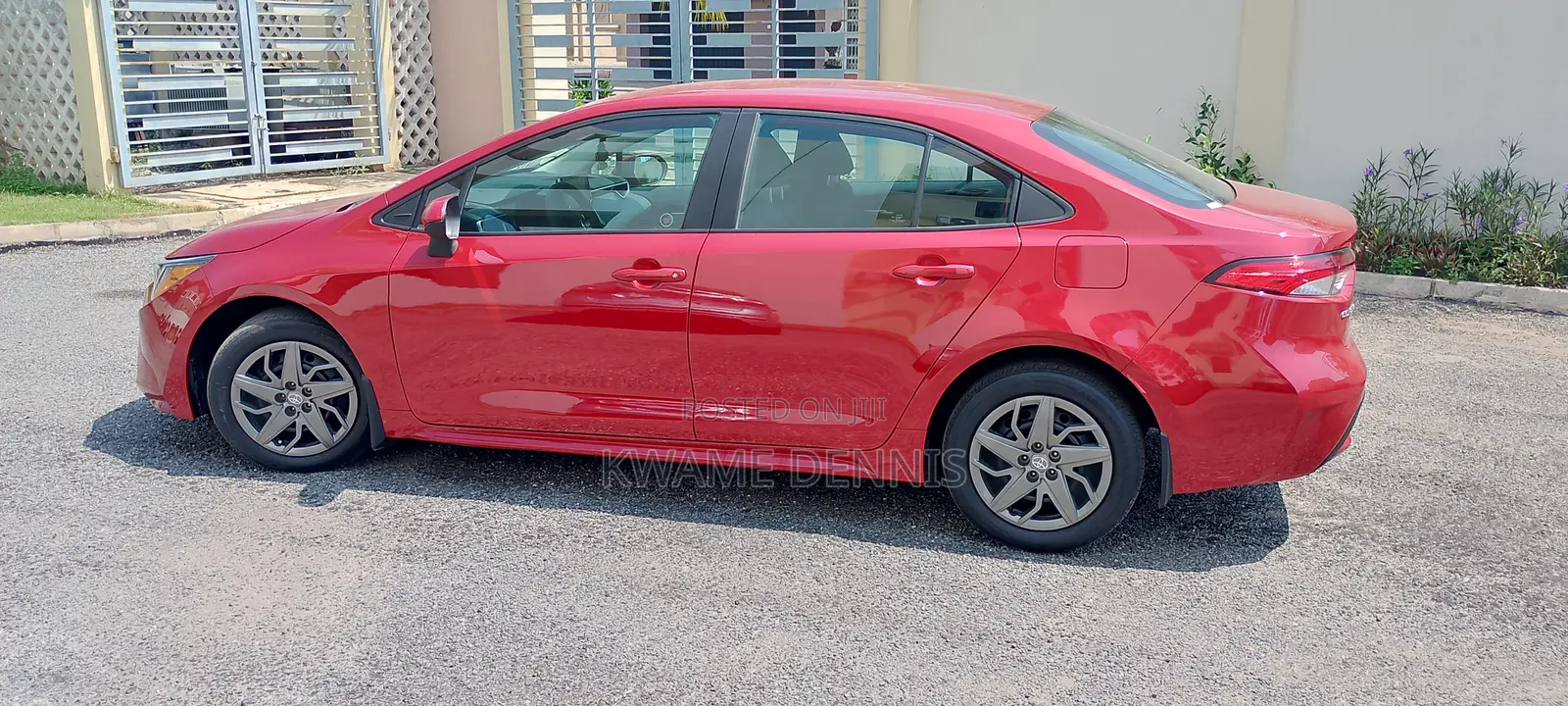 Toyota Corolla LE 2020 Red