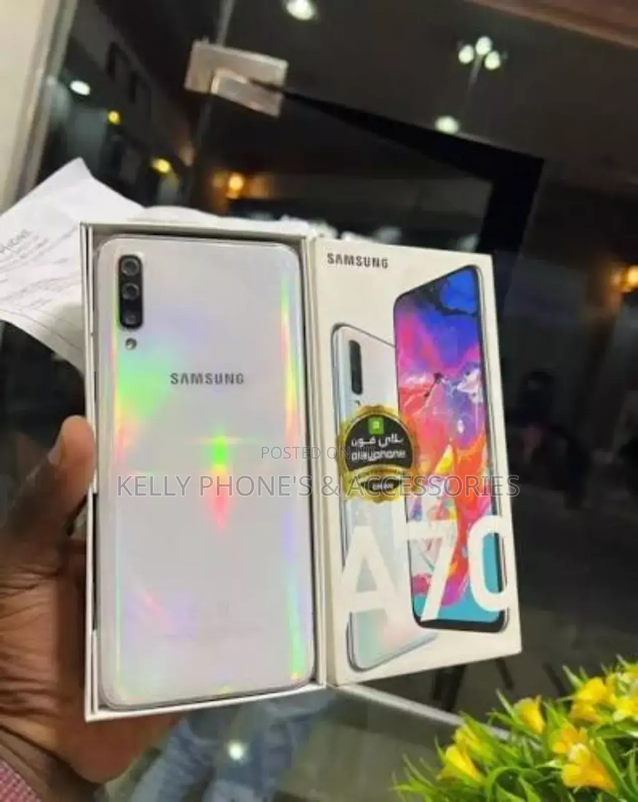 New Samsung Galaxy A70 128 GB White