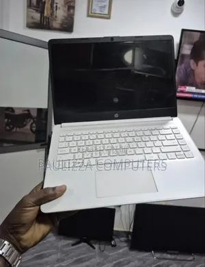 Laptop HP 14-dq1088wm 8GB Intel Core i5 SSD 256GB