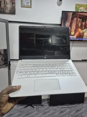 Laptop HP 14-dq1088wm 8GB Intel Core i5 SSD 256GB