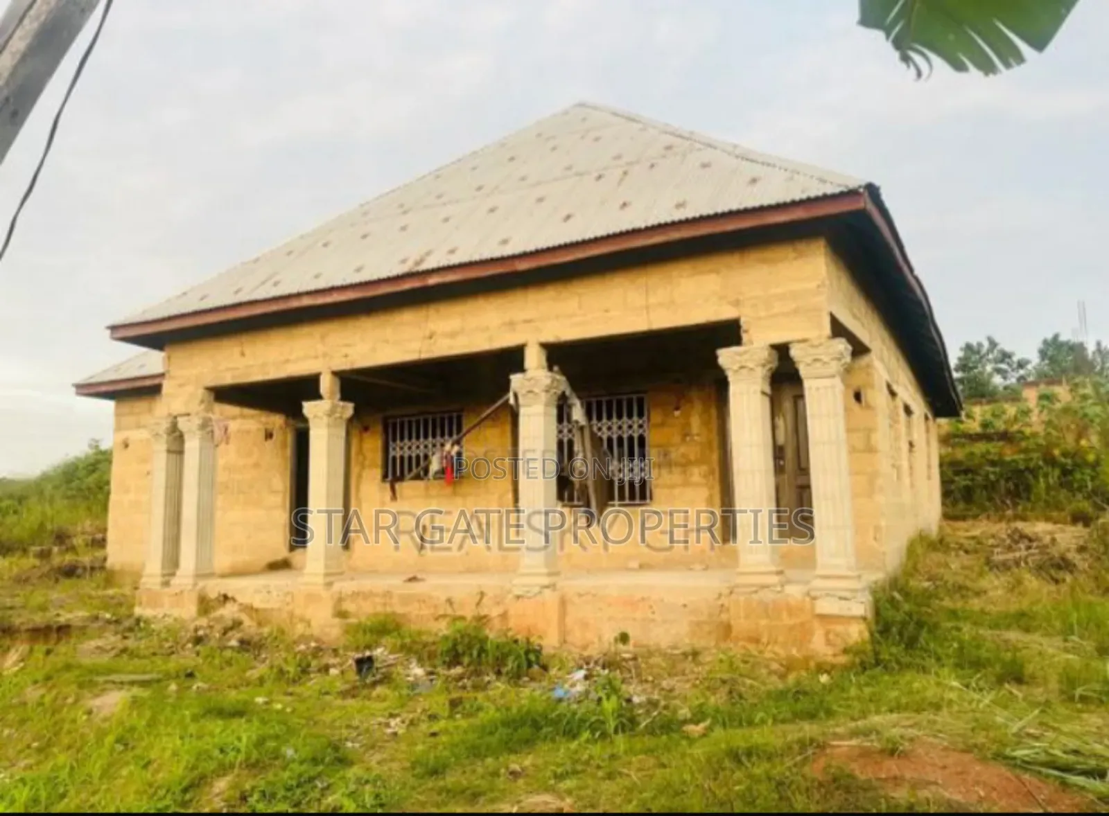 4bdrm House in Fawoade Bomfa, Kumasi Metropolitan for sale