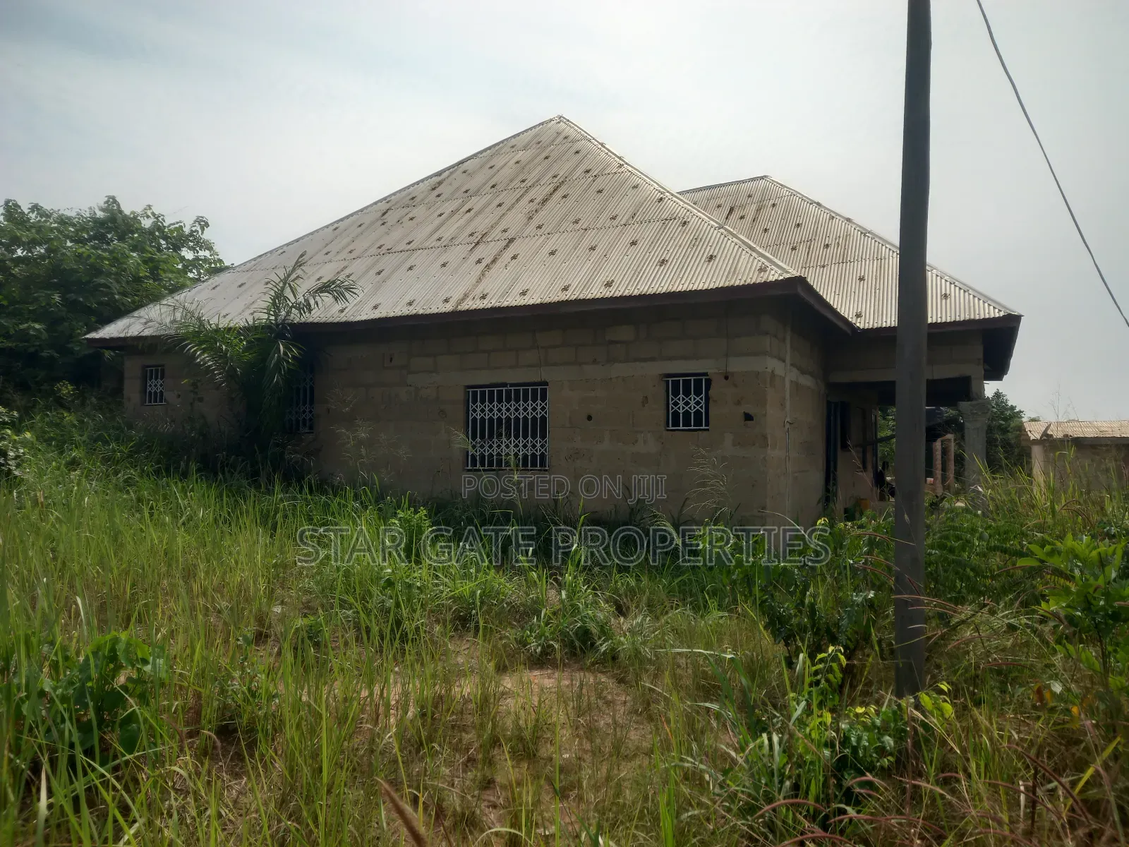 4bdrm House in Fawoade Bomfa, Kumasi Metropolitan for sale