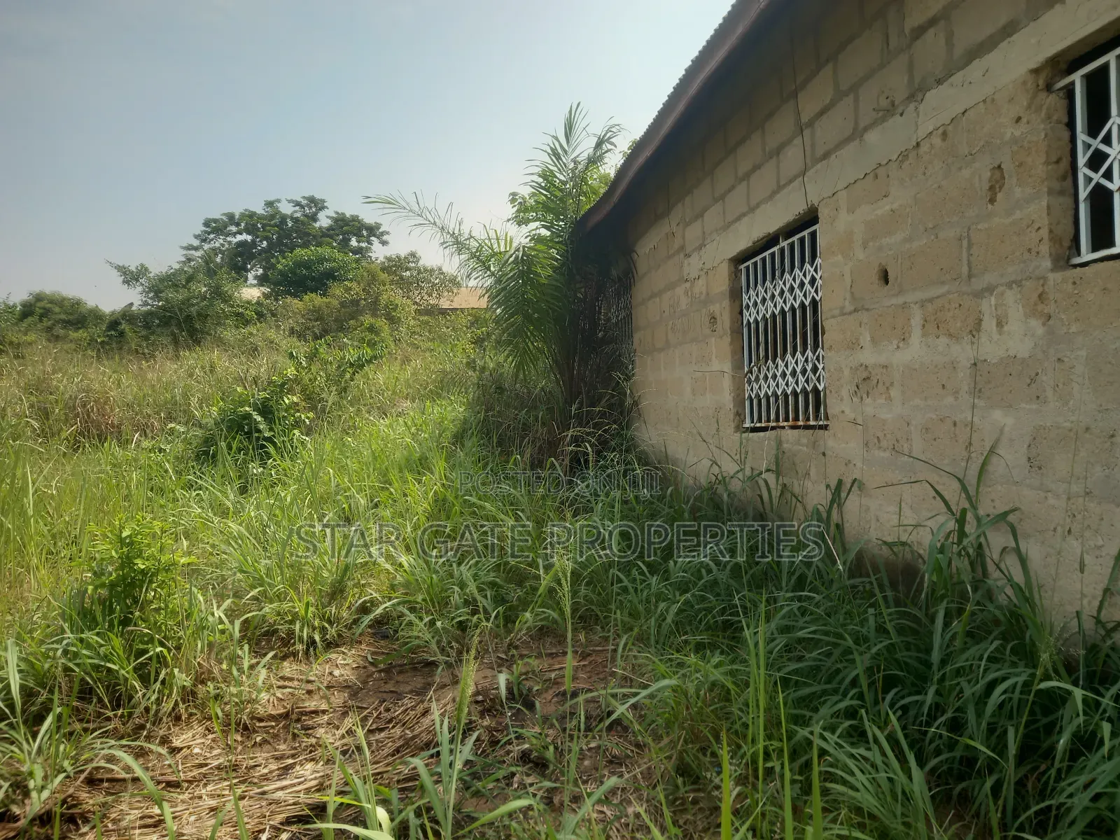 4bdrm House in Fawoade Bomfa, Kumasi Metropolitan for sale