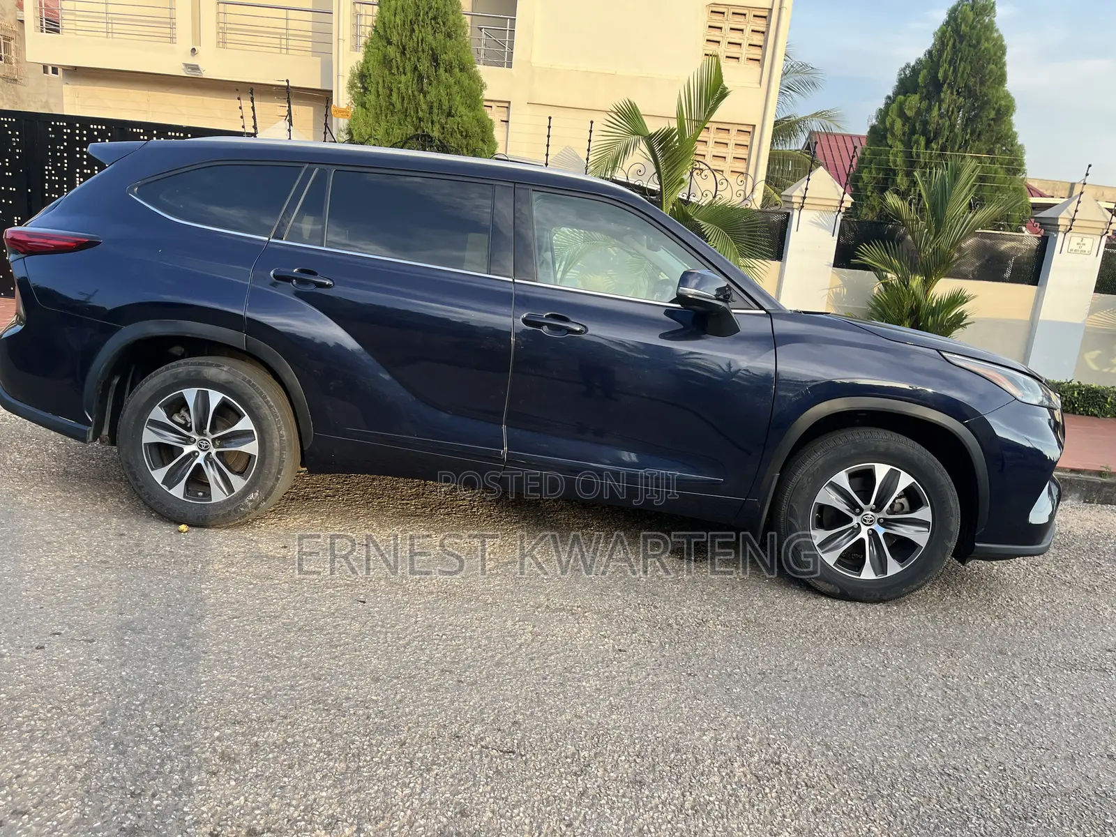 Toyota Highlander XLE 2022 Black