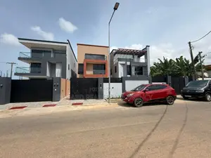 5bdrm Duplex in Lartebiokorshie for rent