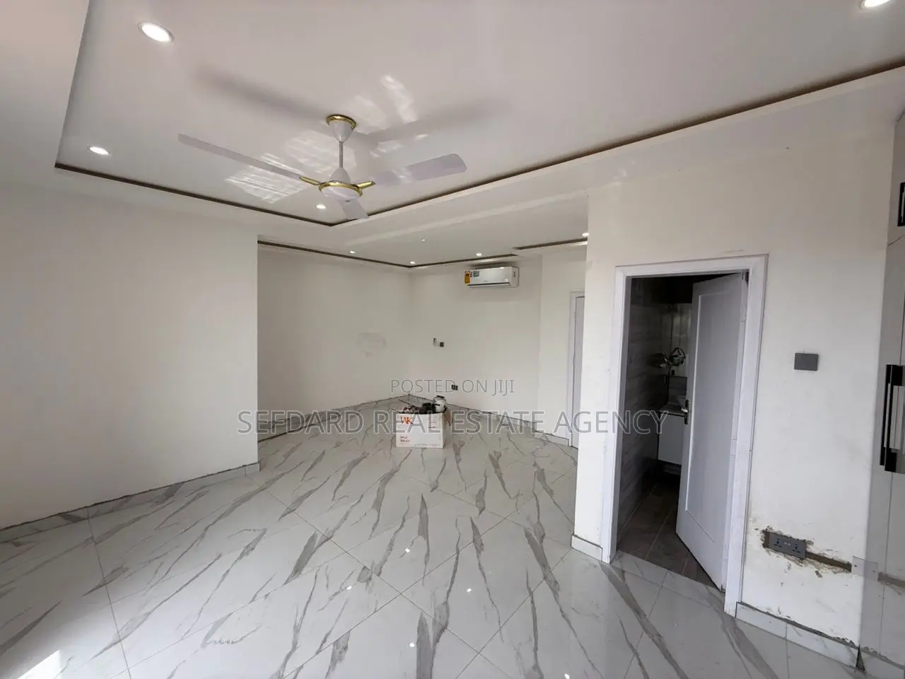 5bdrm Duplex in Lartebiokorshie for rent