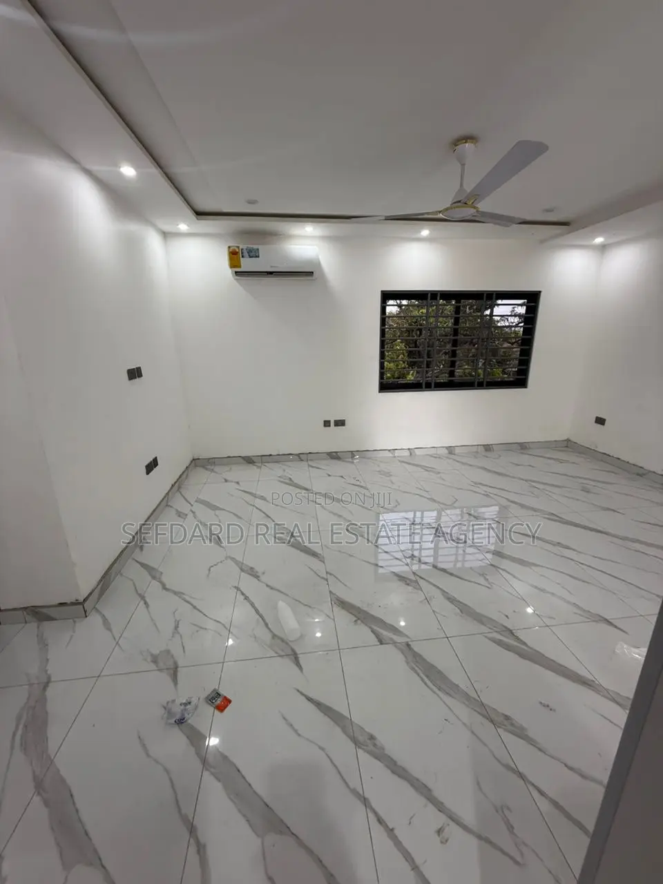 5bdrm Duplex in Lartebiokorshie for rent