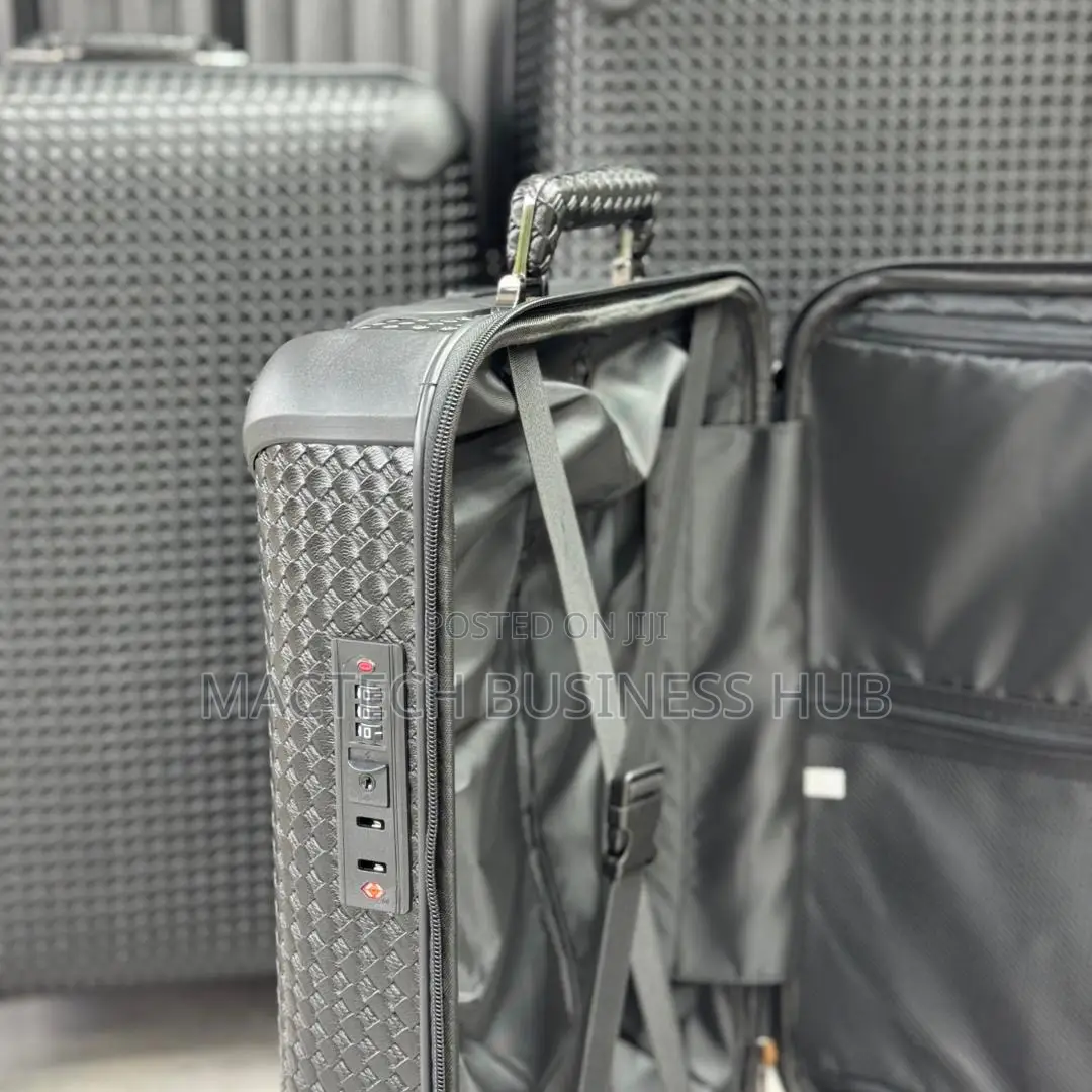 3 Set Travel Suitcase ( 3pcs Set ) -Essential Design Suitcases