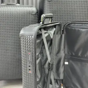 3 Set Travel Suitcase ( 3pcs Set ) -Essential Design Suitcases