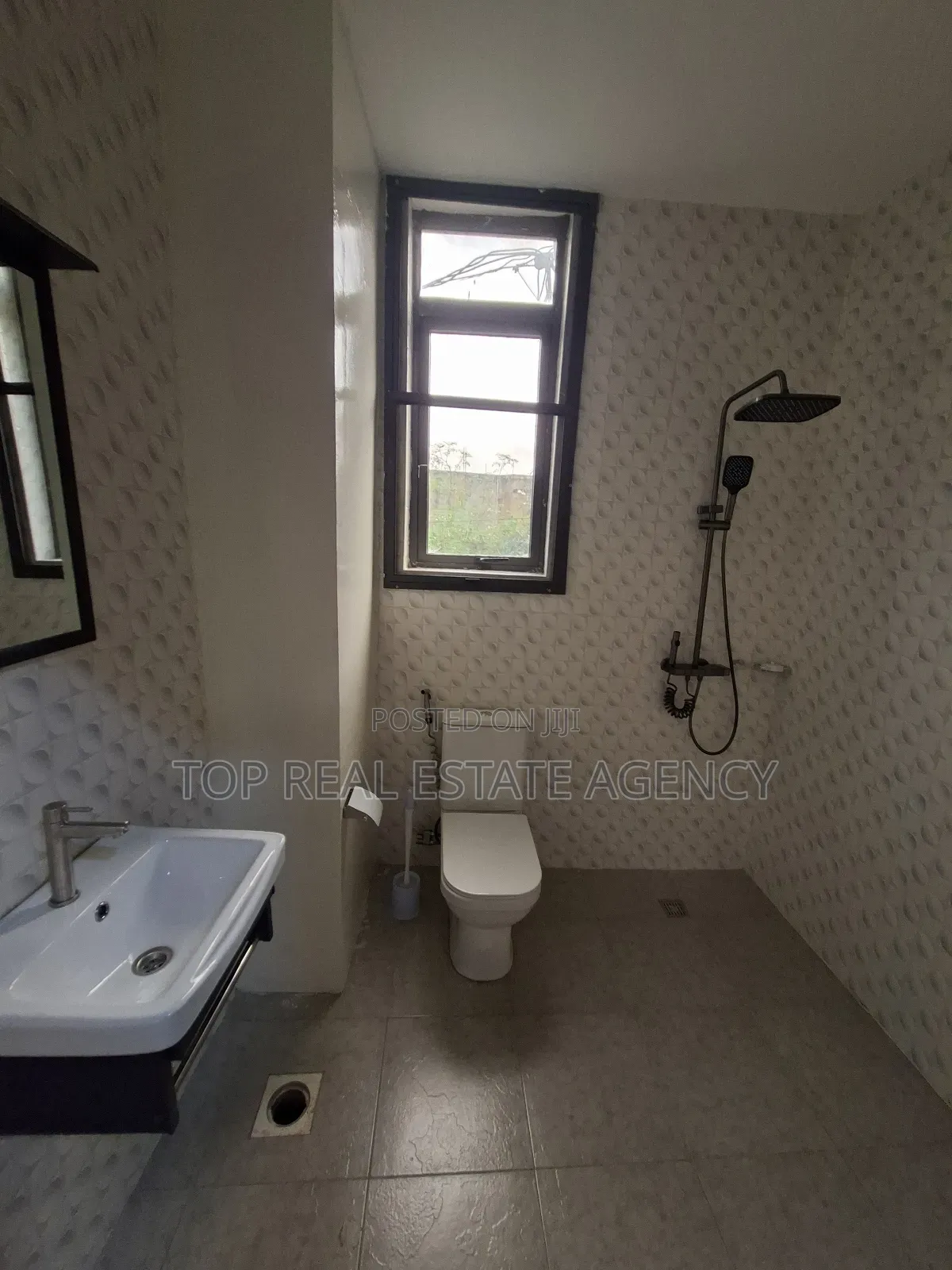 Furnished 4bdrm Apartment in Oyarifa Kb for rent