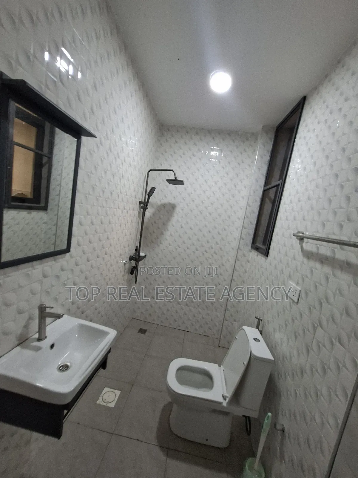 Furnished 4bdrm Apartment in Oyarifa Kb for rent