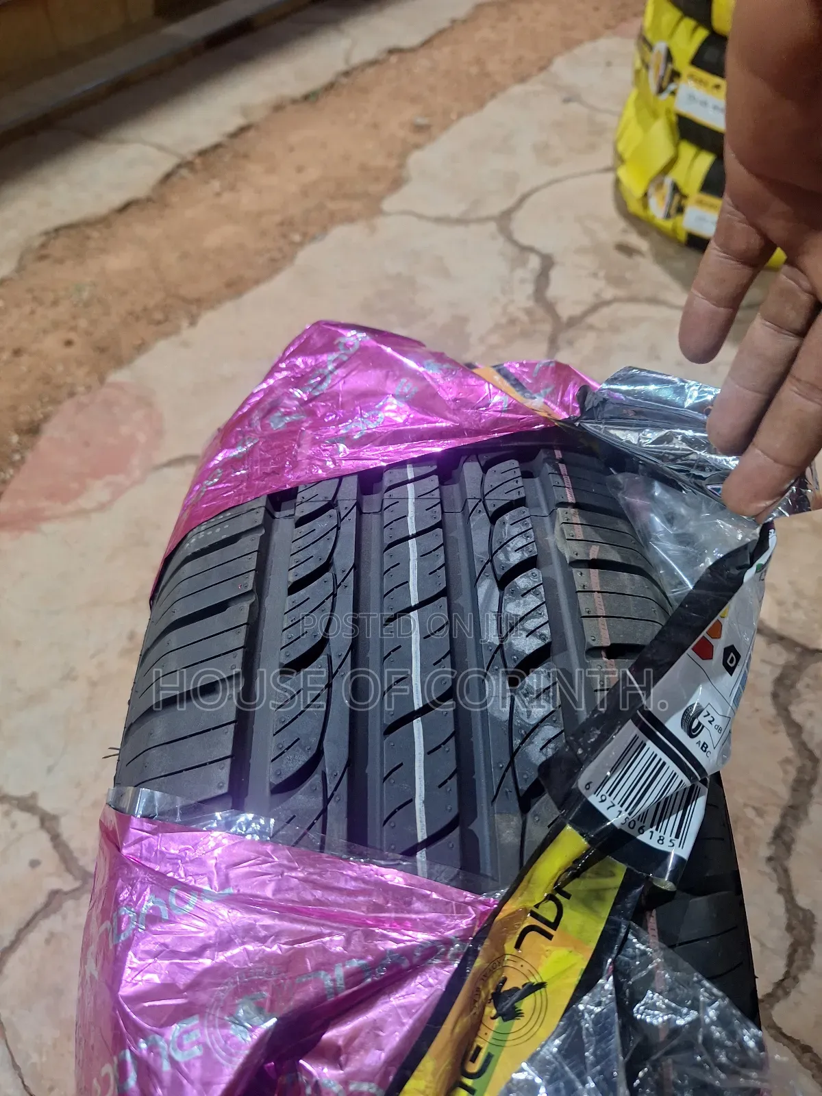 255/70r16 Royal Black