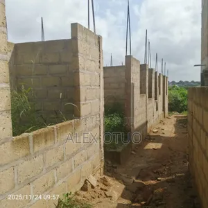 Uncompleted Store Building Two Apartments
