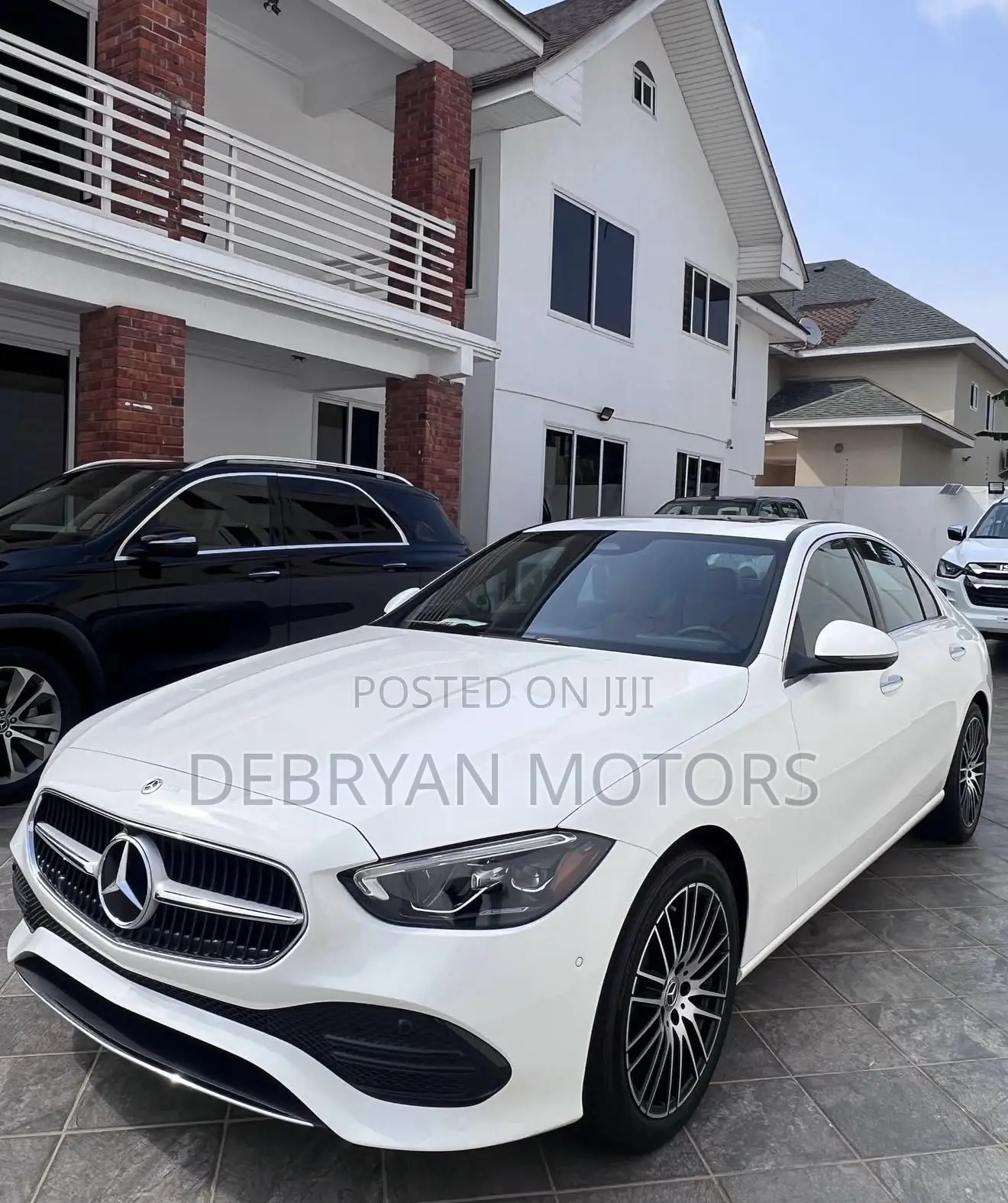 Mercedes-Benz C300 2024 White