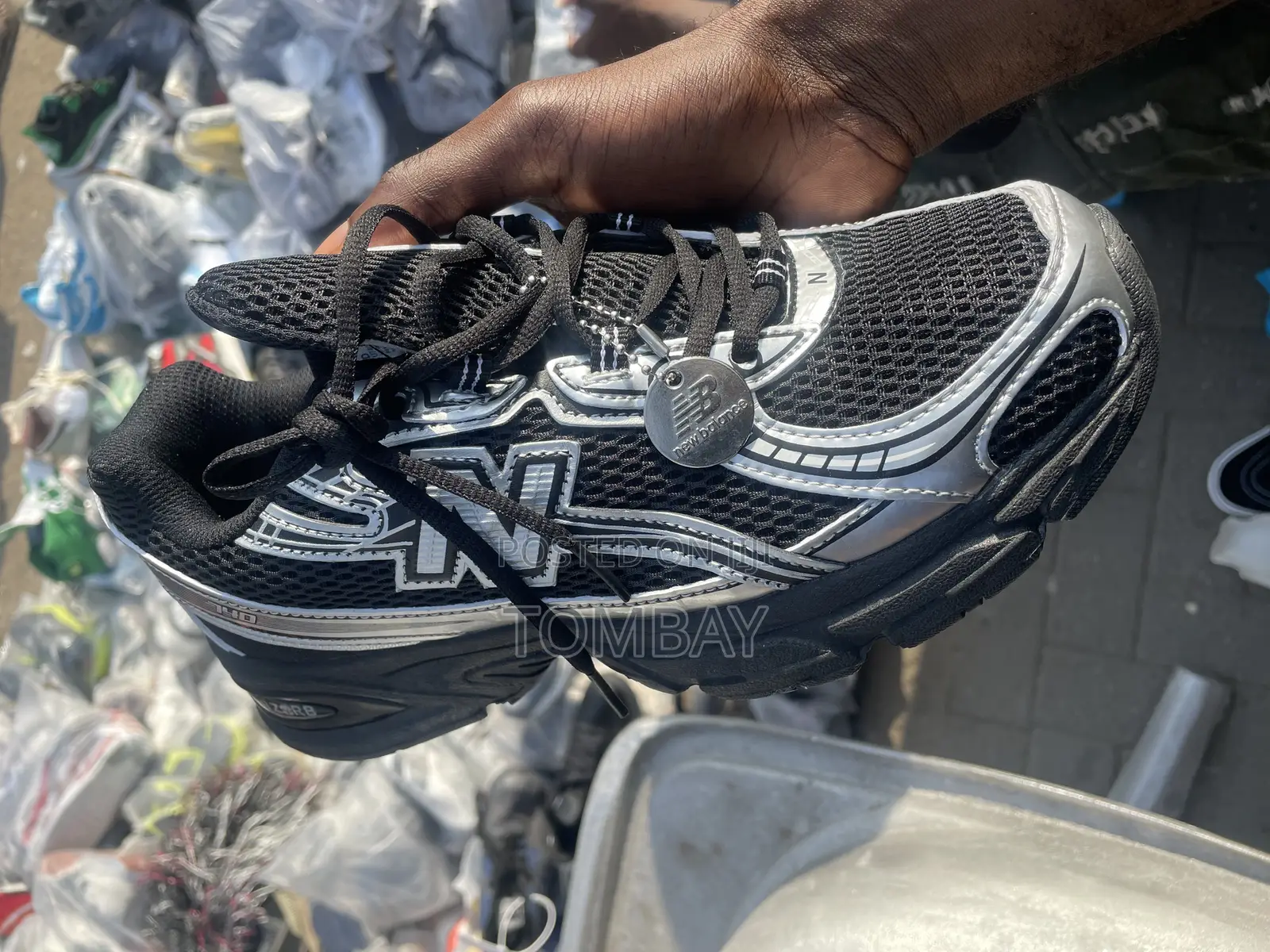 New Balance 740 Unisex Shoe in 4 Colours