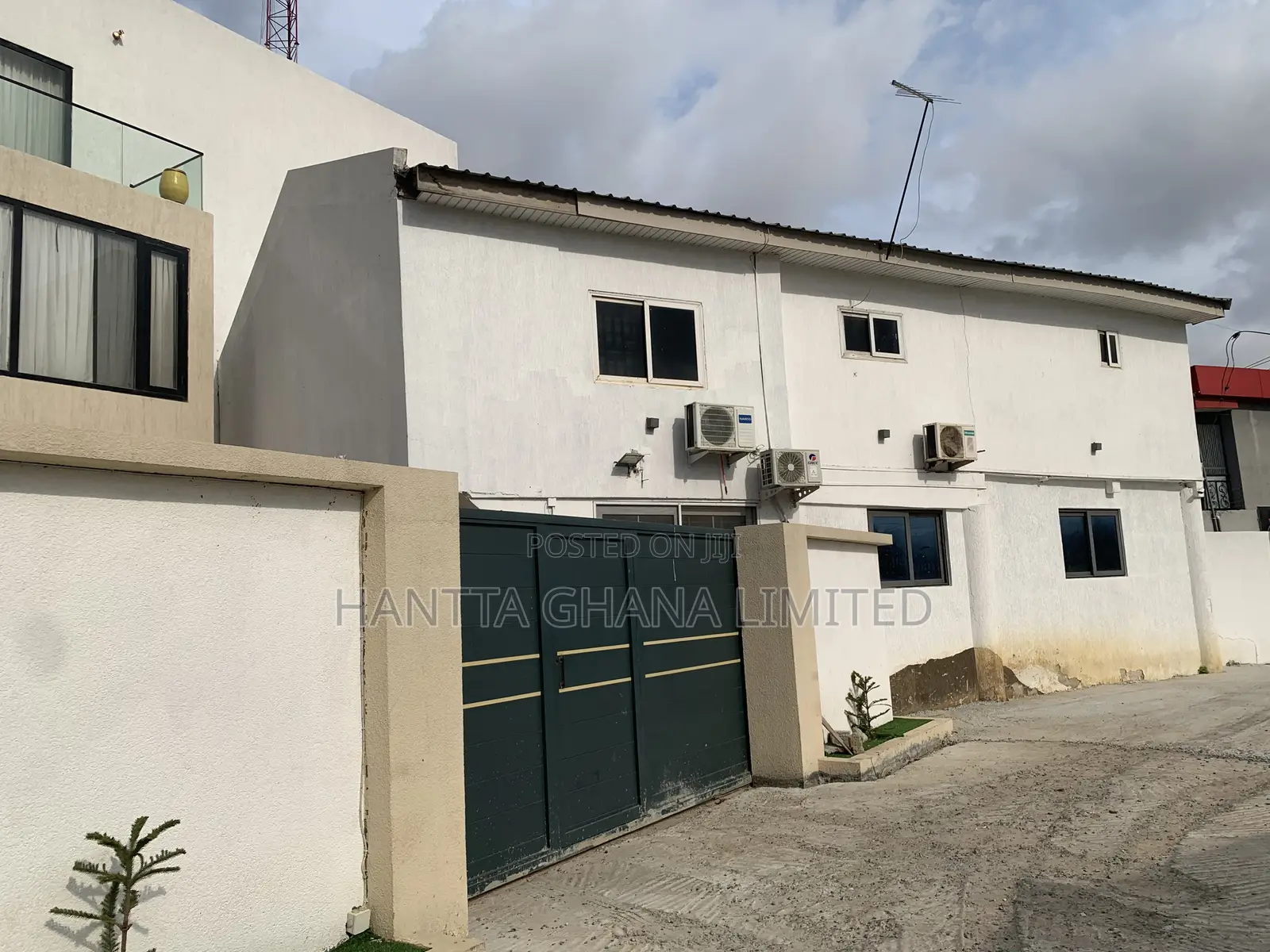 Furnished 3bdrm House in East Legon, A&C Mall Area for rent