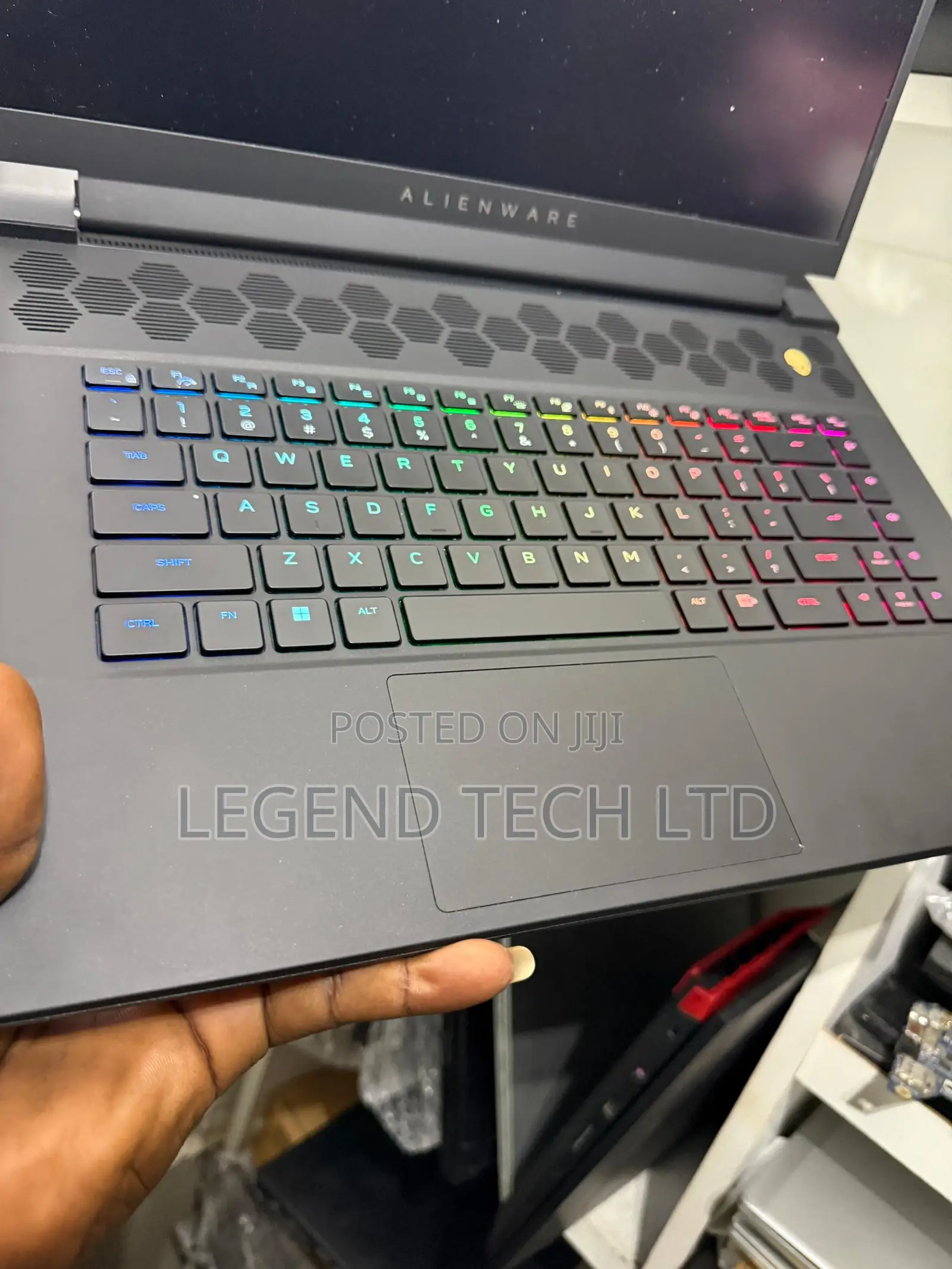 New Laptop Alienware M17x R2 16GB Intel Core i7 SSD 1T