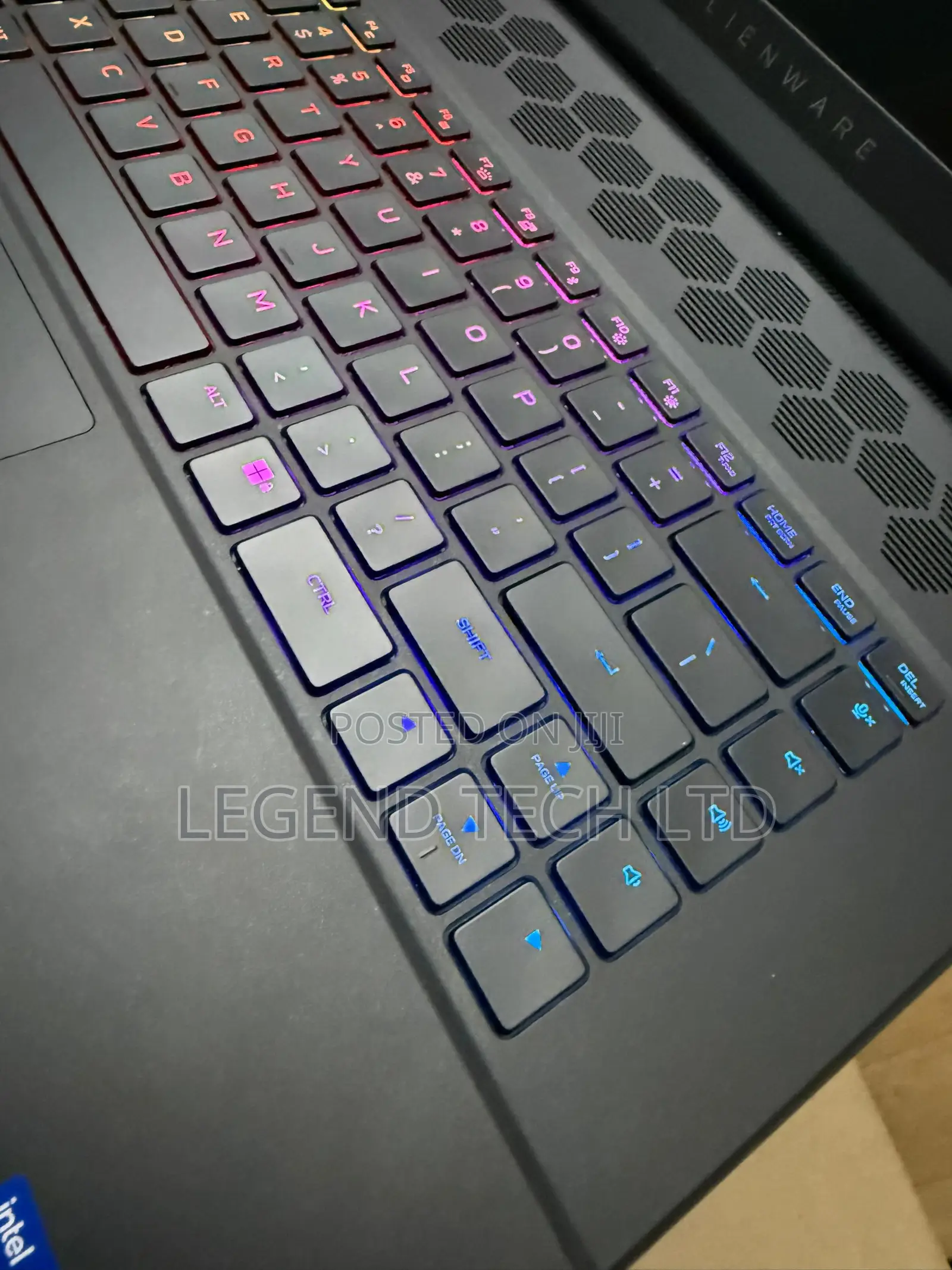 New Laptop Alienware M17x R2 16GB Intel Core i7 SSD 1T