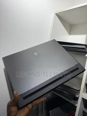 New Laptop Alienware M17x R2 16GB Intel Core i7 SSD 1T