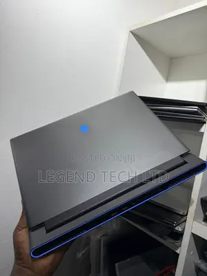 New Laptop Alienware M17x R2 16GB Intel Core i7 SSD 1T