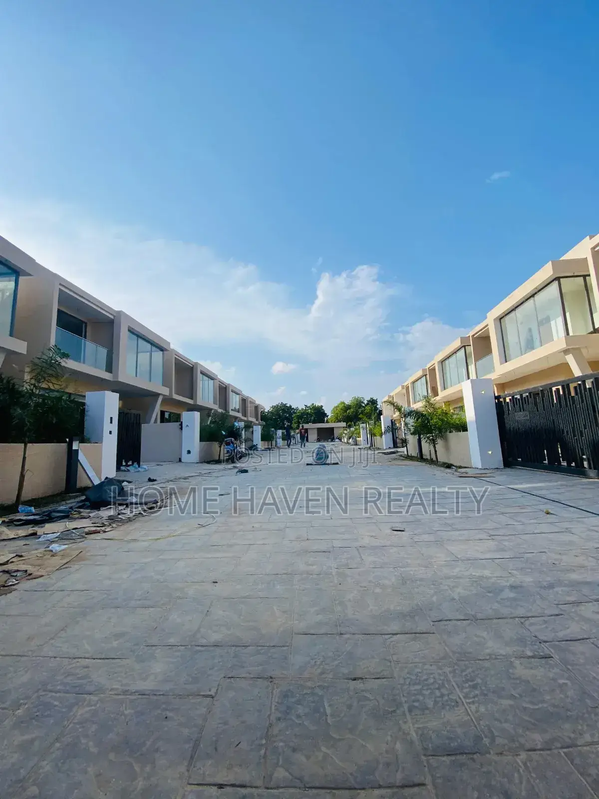 4bdrm House in Adjiriganor, East Legon for sale