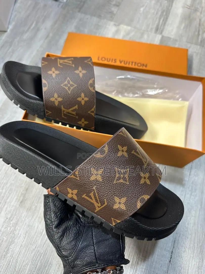 Gucci Slides