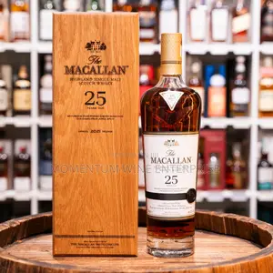 Macallan 25 Year Old Whisky 70cl (43%)